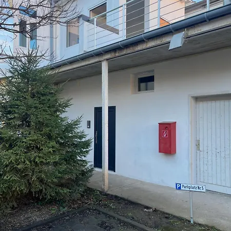 Lägenhet Zentrale Altstadtferienwohnung - Ruhig I Grosse Terrasse I Kostenfreier Parkplatz I Trockner I Xxl Bett