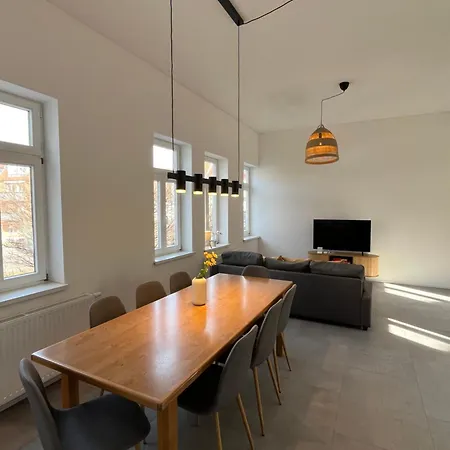 Lägenhet Zentrale Altstadtferienwohnung - Ruhig I Grosse Terrasse I Kostenfreier Parkplatz I Trockner I Xxl Bett