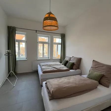 Zentrale Altstadtferienwohnung - Ruhig I Grosse Terrasse I Kostenfreier Parkplatz I Trockner I Xxl Bett
