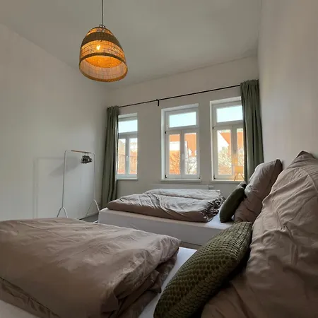 Zentrale Altstadtferienwohnung - Ruhig I Grosse Terrasse I Kostenfreier Parkplatz I Trockner I Xxl Bett Erfurt