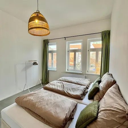 Lägenhet Zentrale Altstadtferienwohnung - Ruhig I Grosse Terrasse I Kostenfreier Parkplatz I Trockner I Xxl Bett Erfurt